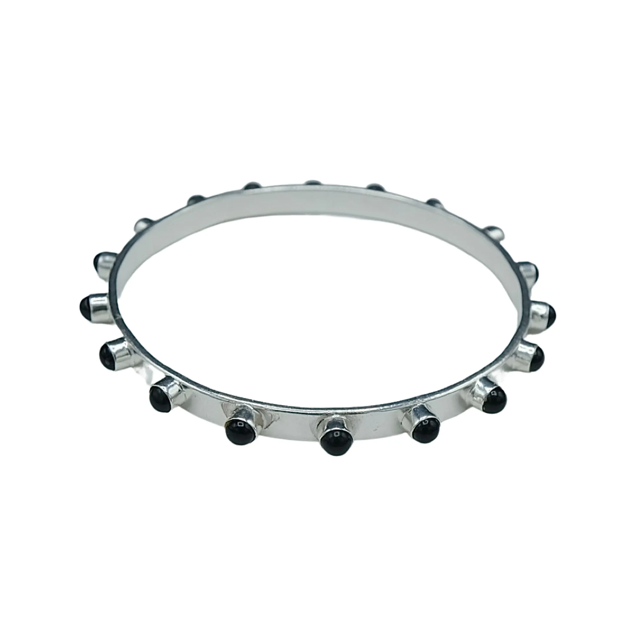 211-10-S | SEEMA BANGLE BRACELET (4 MM BLACK ONYX ON SILVER)