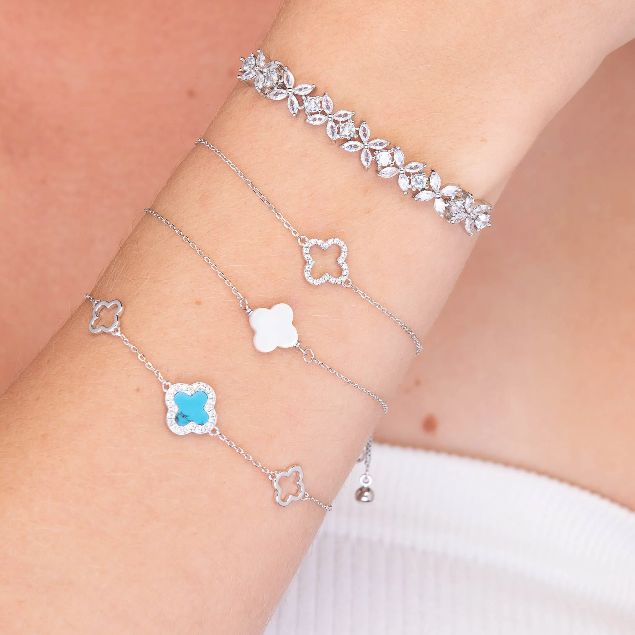 3 Station Clover Turquoise Sapphire Bracelet