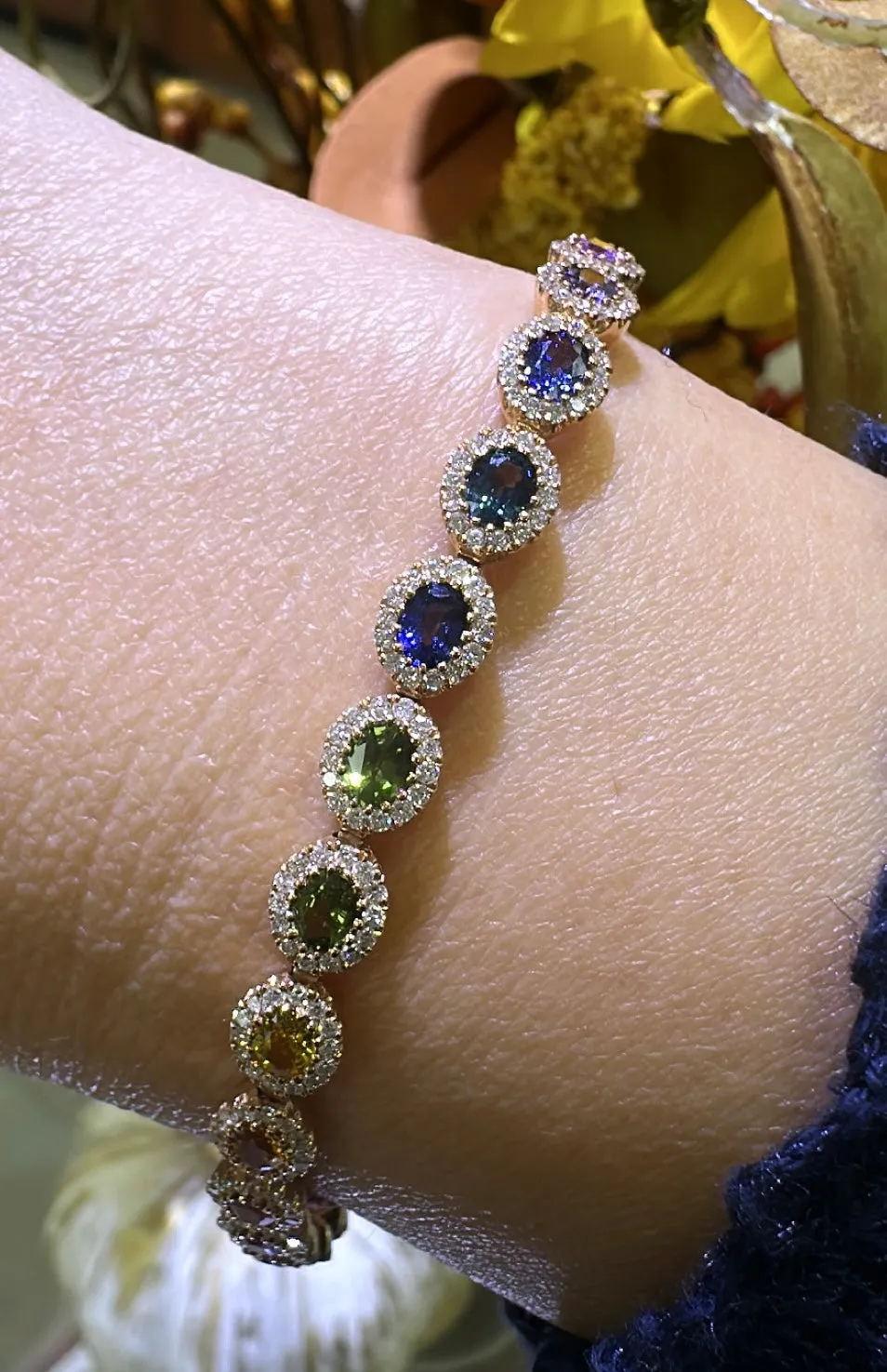 7.15ct tw Oval-cut Rainbow Sapphire and Diamond Gem Stone Tennis Bracelet