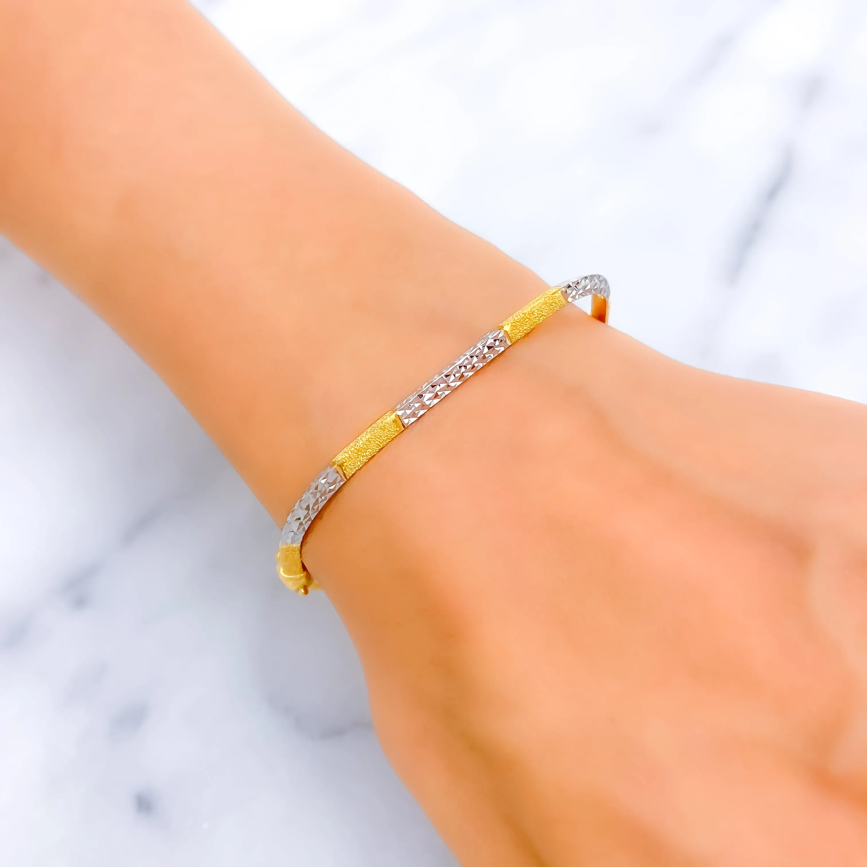 Alternating Sand Finished 22k Gold Bangle Bracelet