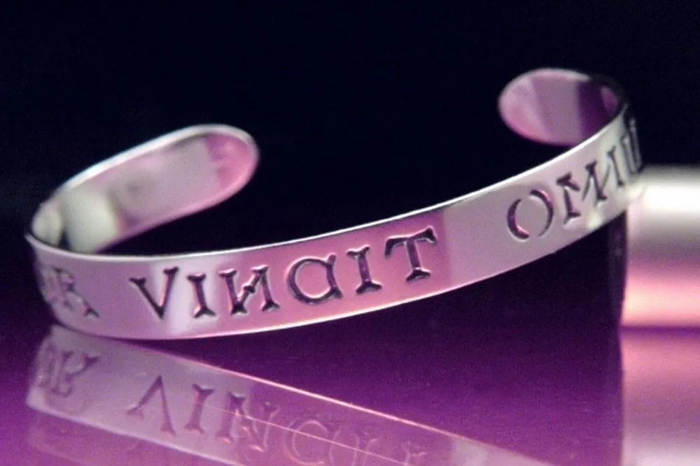 Amor Vincit Omnia - Virgil Bracelet