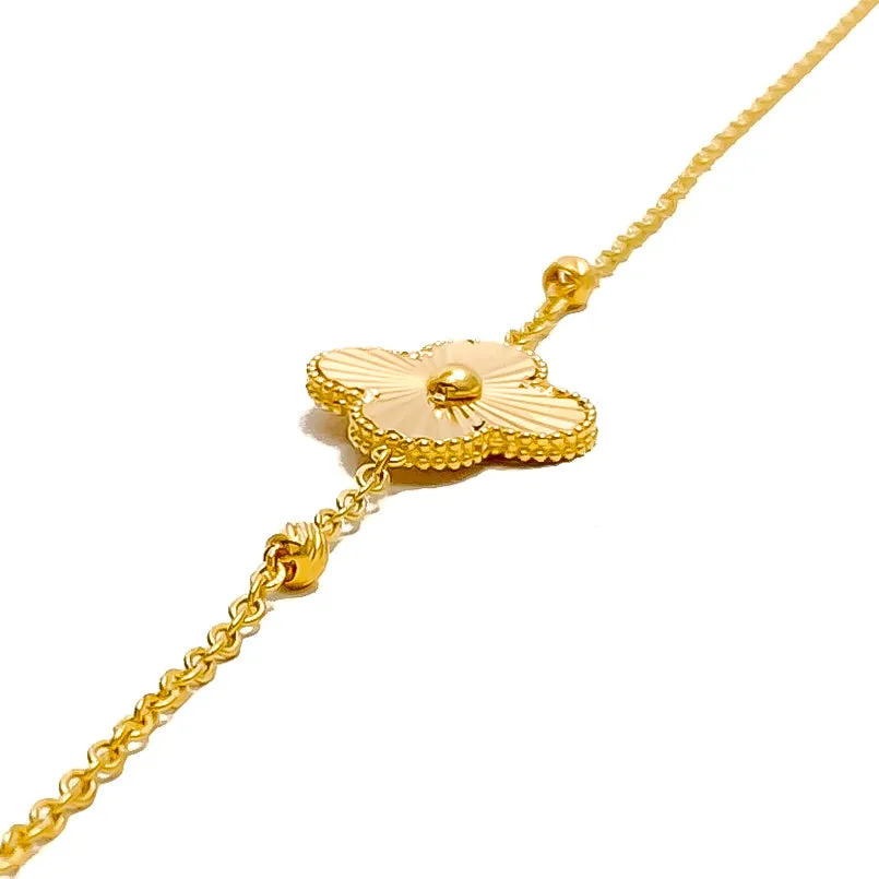 Chic Shimmering Clover Leaf 21k Gold Bracelet