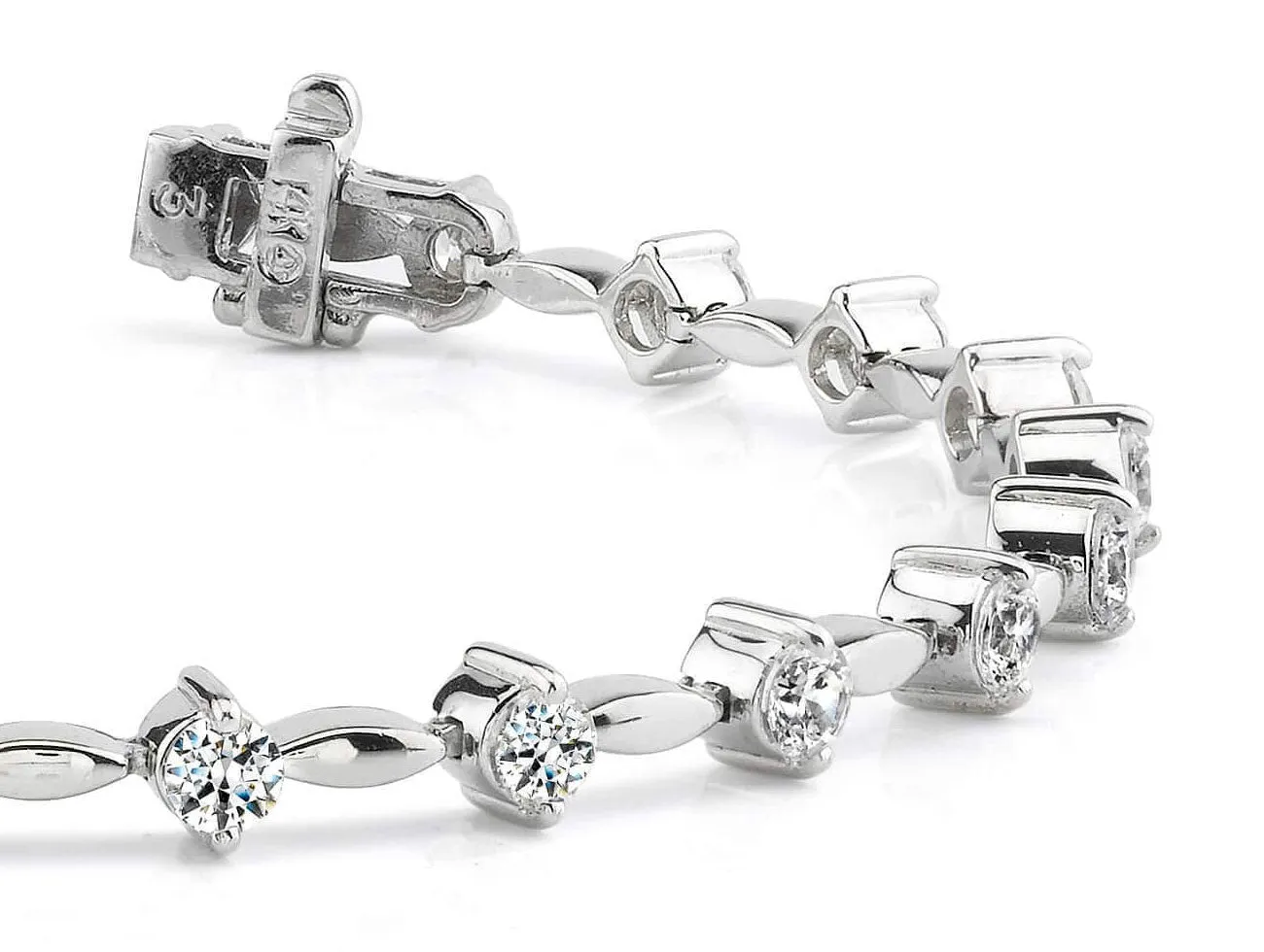 Classic Diamond Link Lab-Grown Diamond Bracelet with 3.99 ct.(finished) 3.8mm