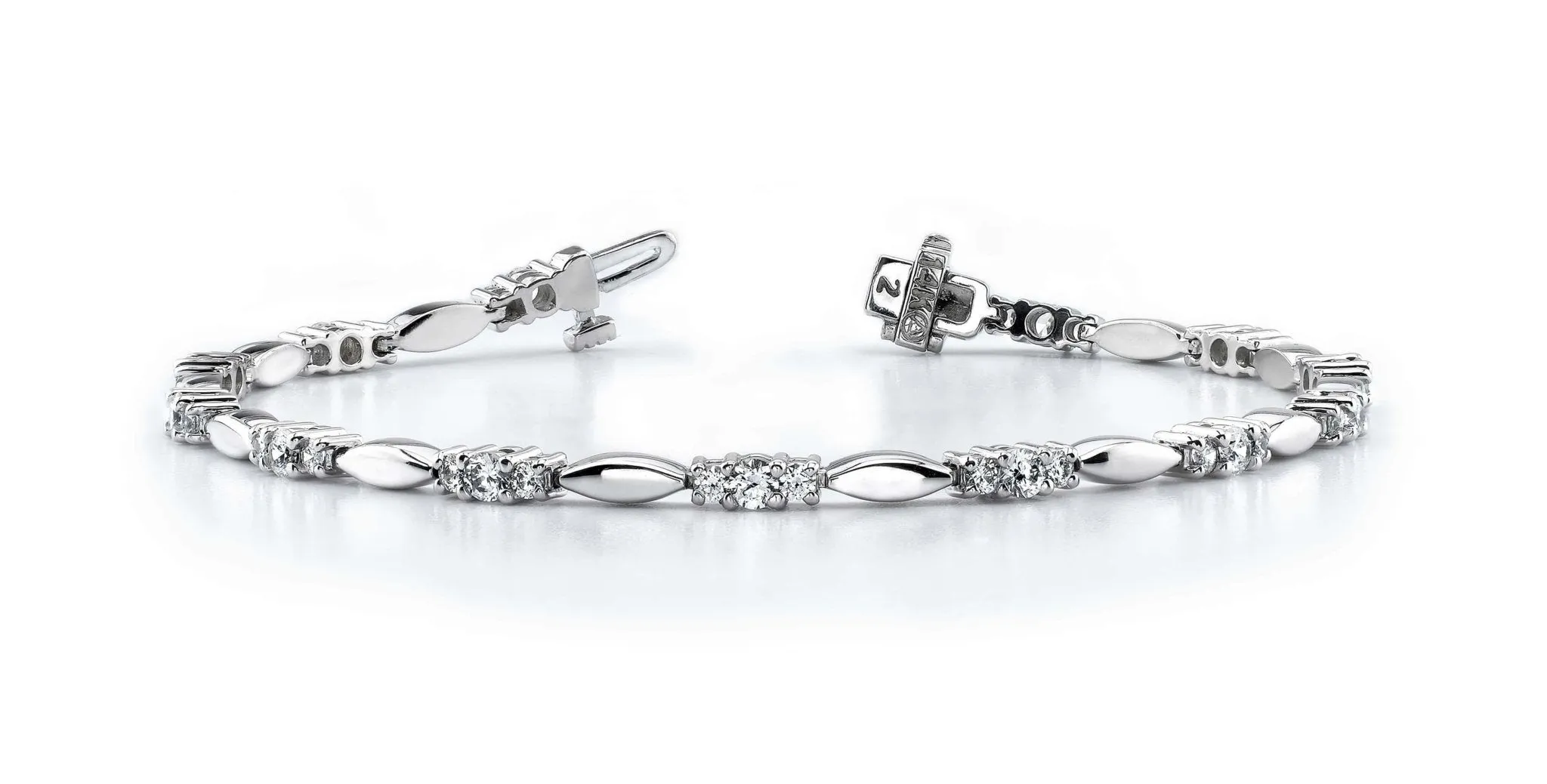 Elliptical Link Lab-Grown Diamond Bracelet with 2.05 ct.(finished) 2mm, 3mm
