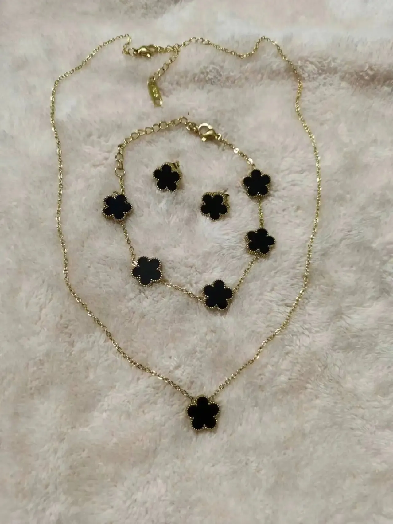 Flower Charm Natural Bracelet