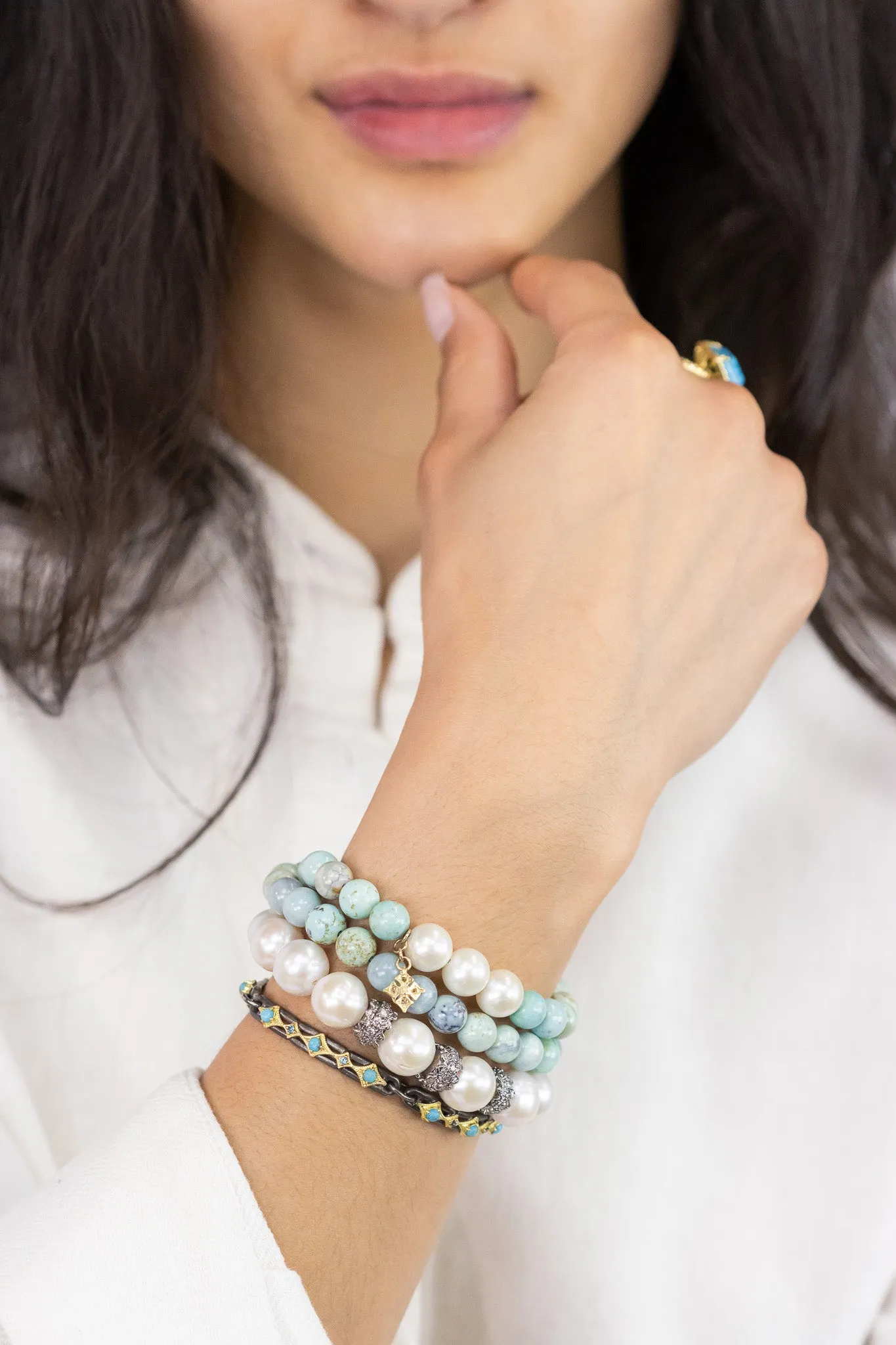 FRESHWATER WHITE PEARLS PULL BRACELET