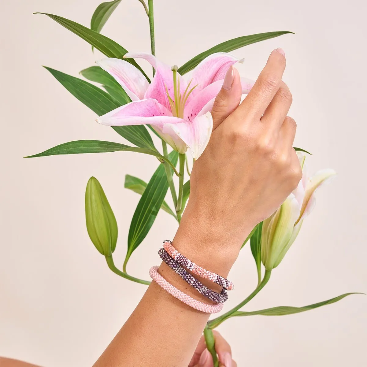 Georgia Peach | Himalayan Glass Bead Bracelet
