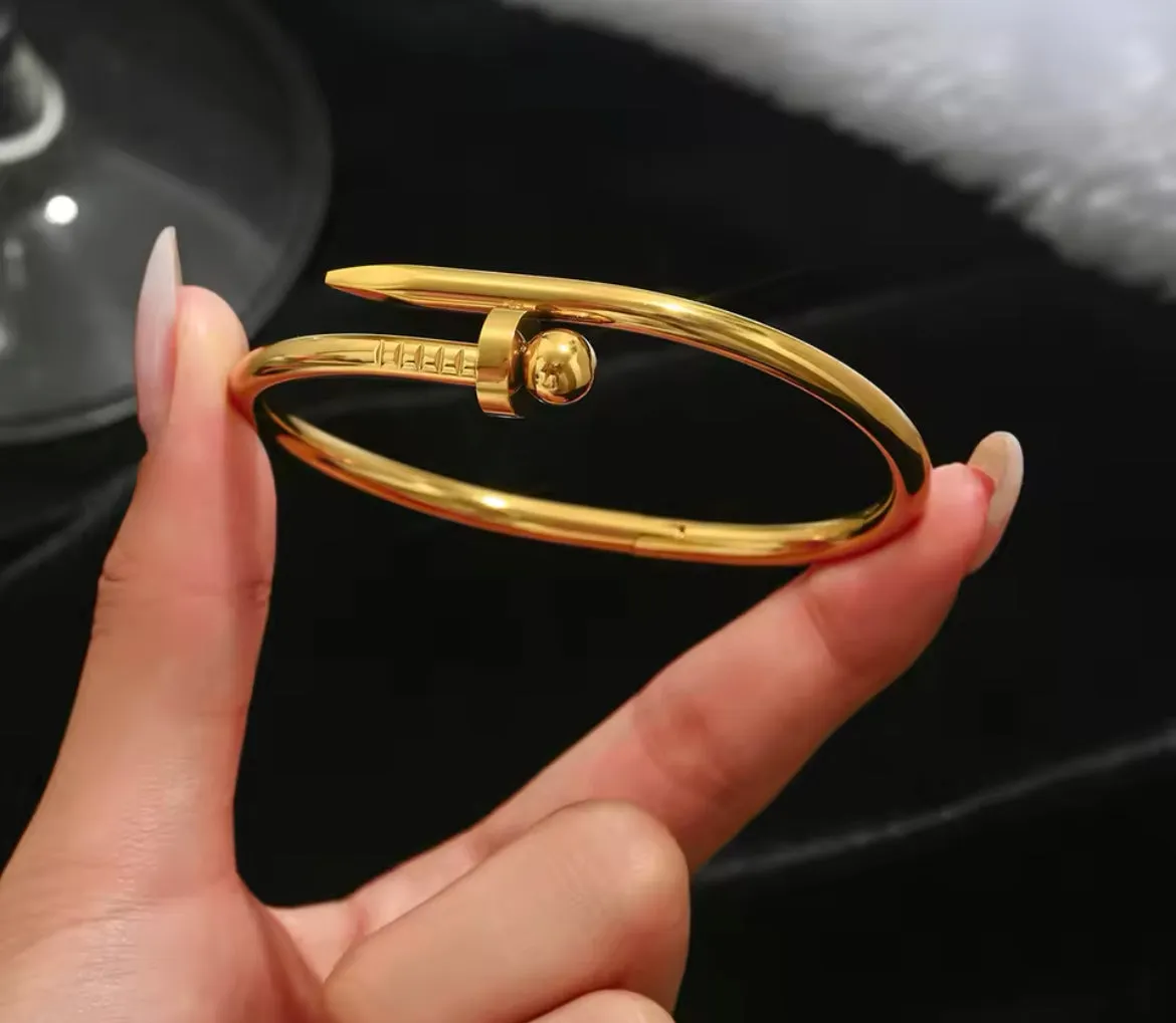 Gold | Bracelets