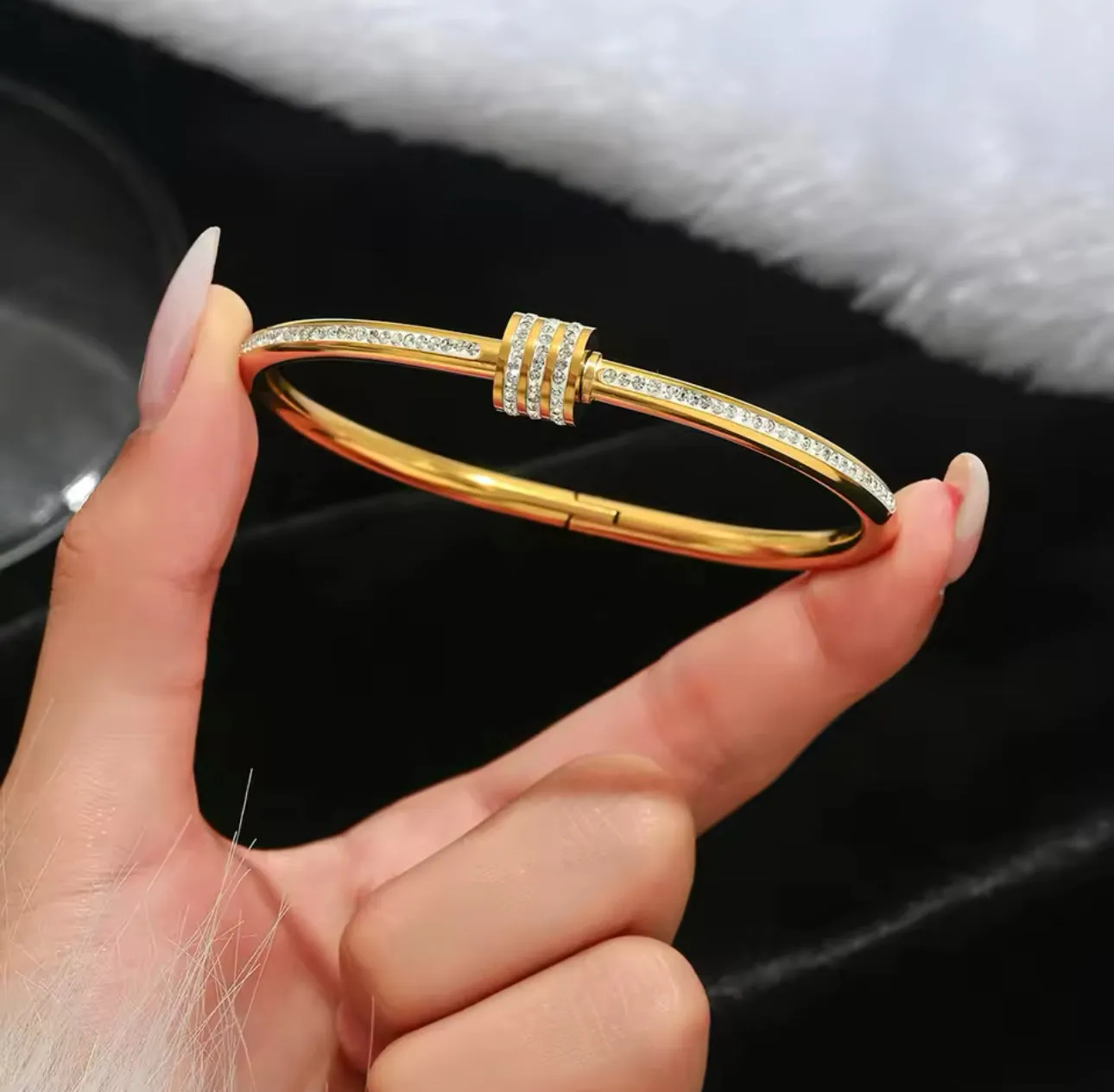 Gold | Bracelets