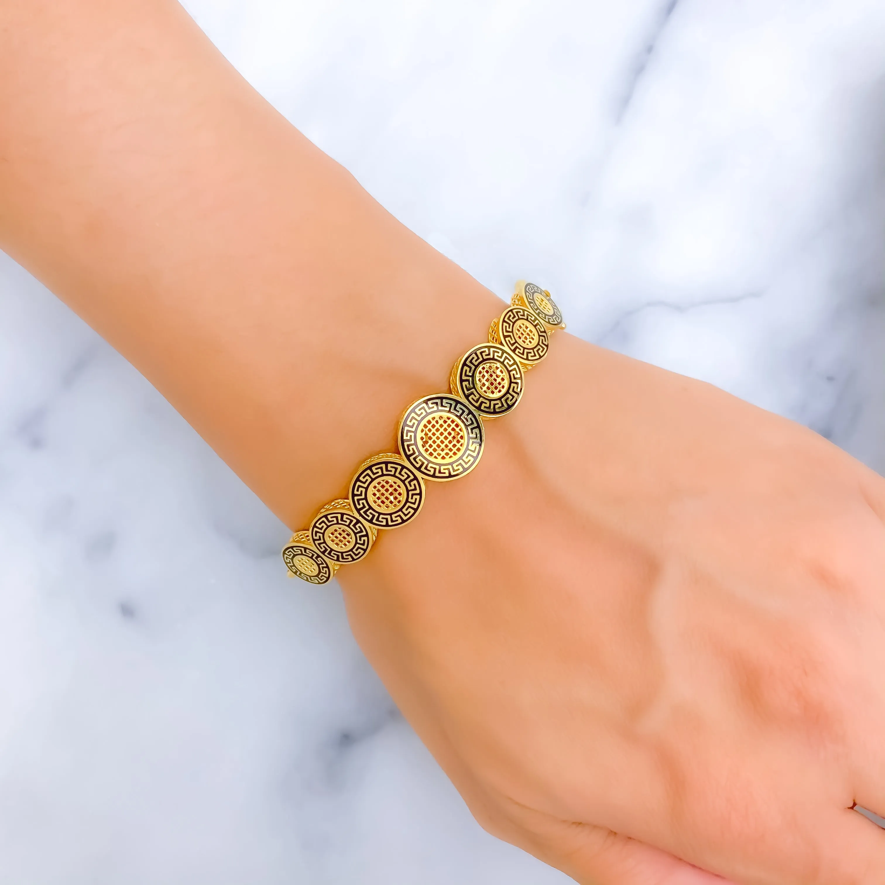Graduating Buttoned 21K Gold Flexi Bangle Bracelet