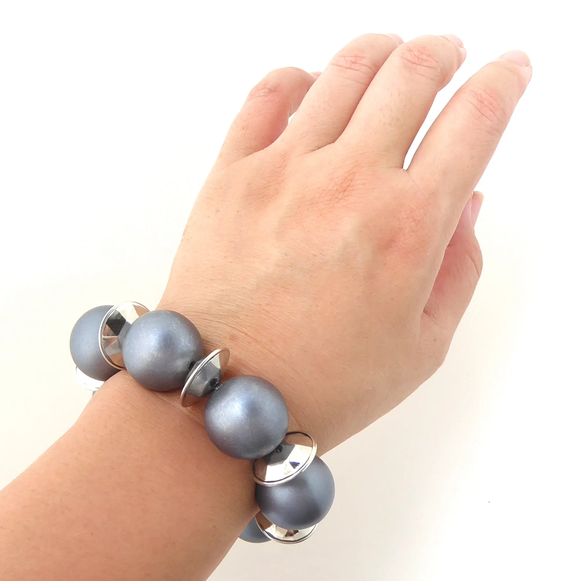 Gray kimoyo bead bracelet