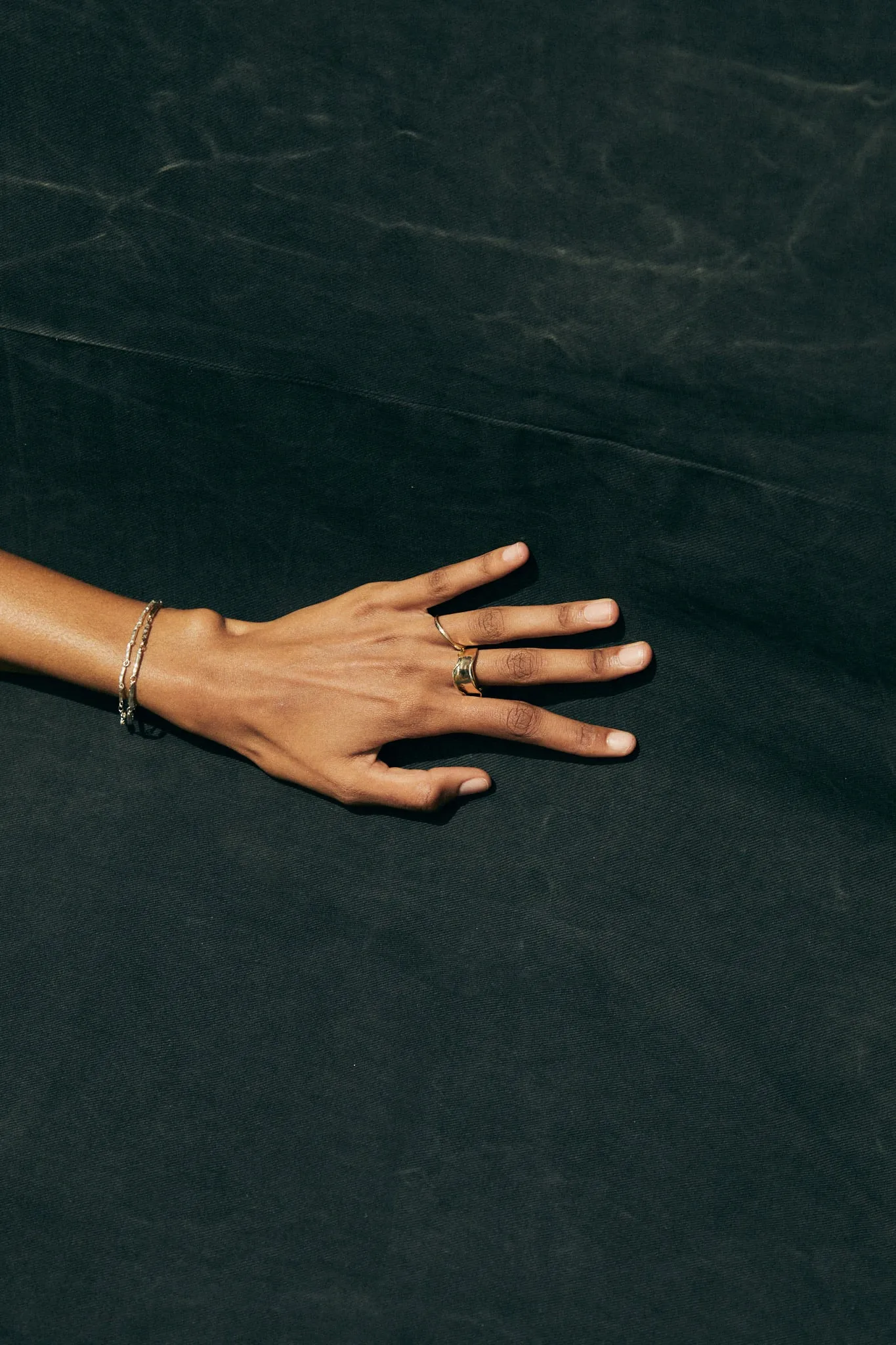 Hammered Bracelet Medium | Silver
