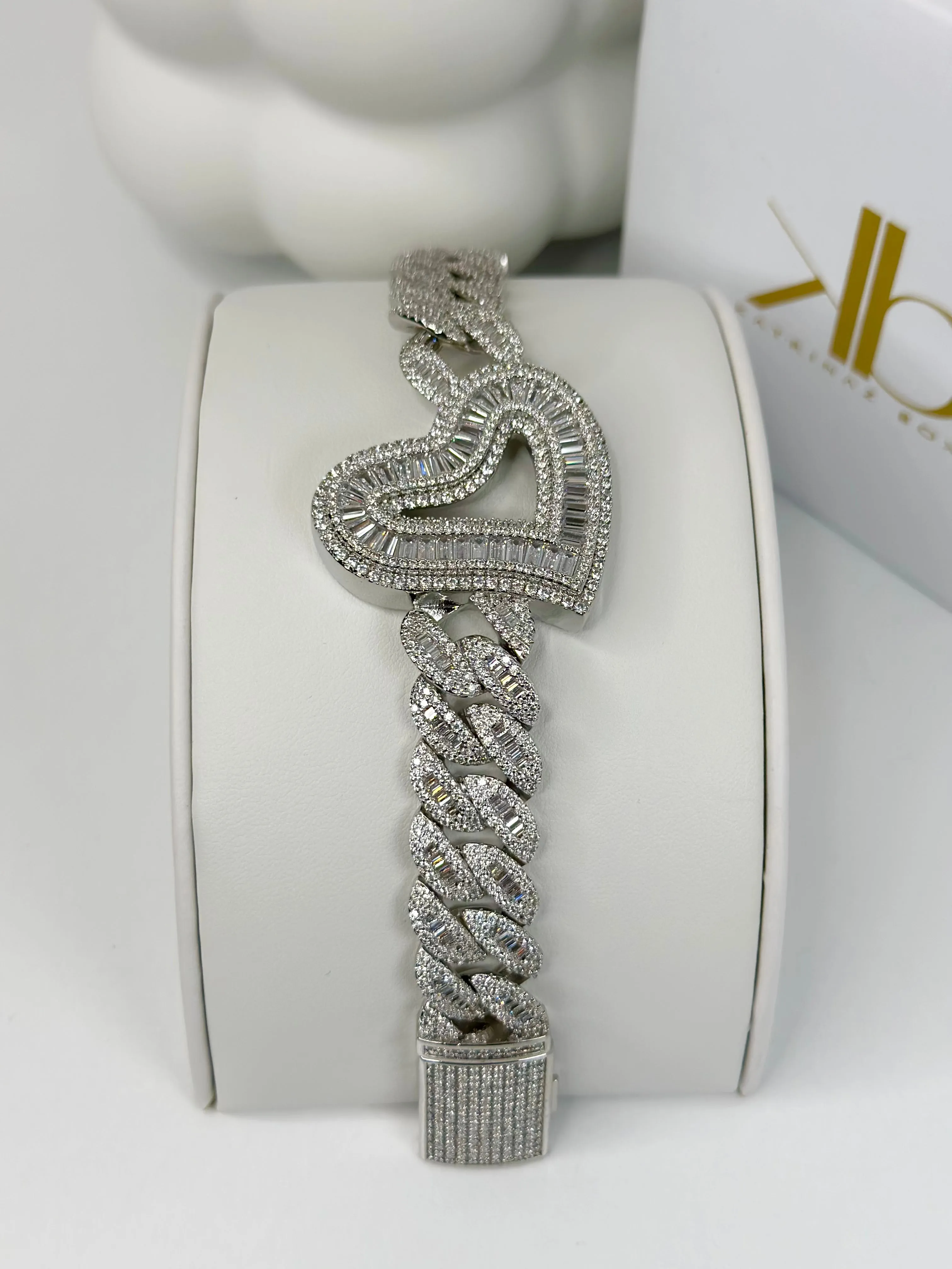 HEART CUBAN LINK BRACELET