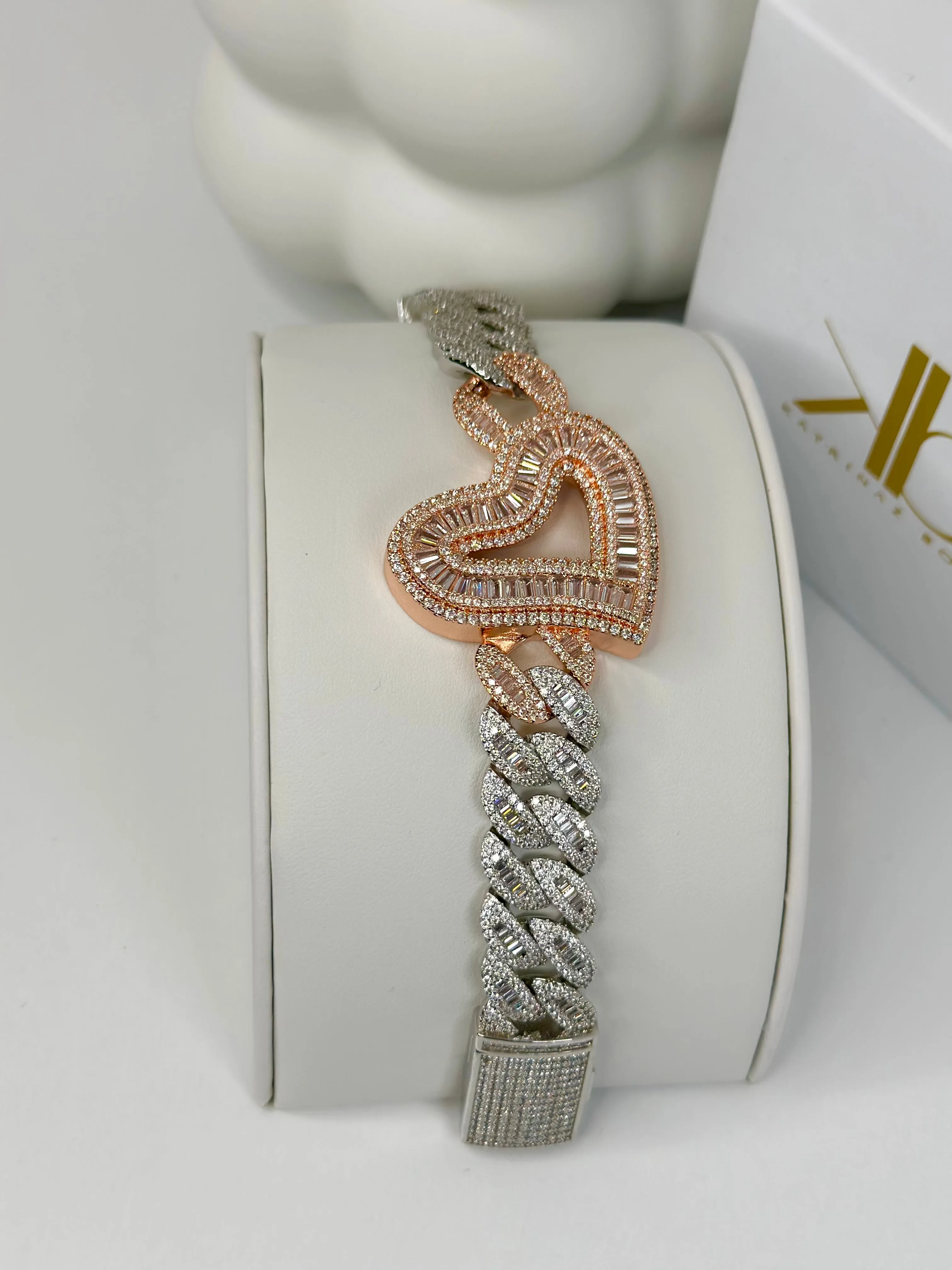HEART CUBAN LINK BRACELET