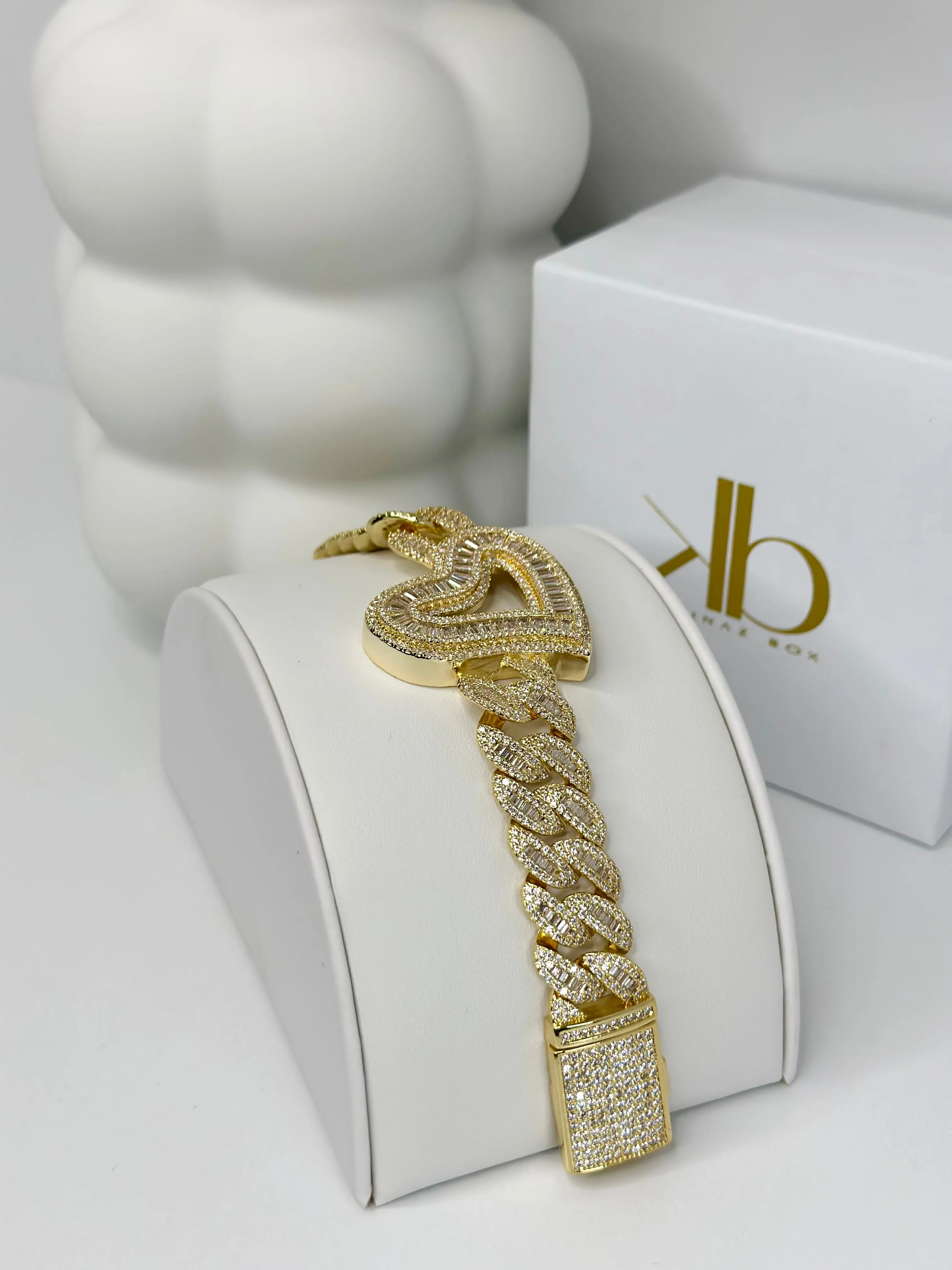 HEART CUBAN LINK BRACELET