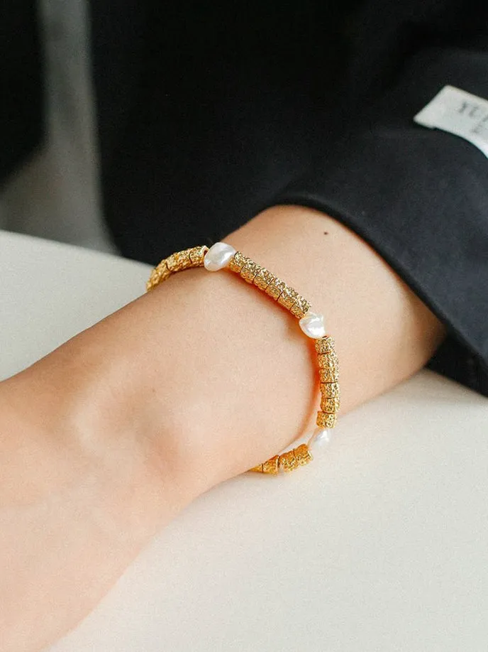 Lava Metal Fragment and Baroque Pearl Beaded Bracelet