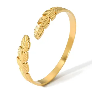Leaf Whisper Bangle – 18K Gold