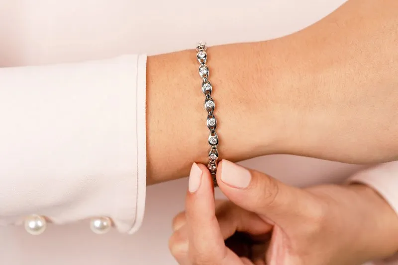 Linked Eye Lab-Grown Diamond Bracelet with 0.99 ct.(finished) 2.1mm