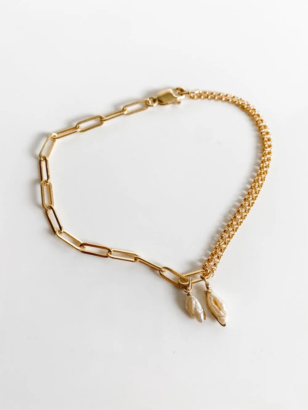 LIVY BRACELET