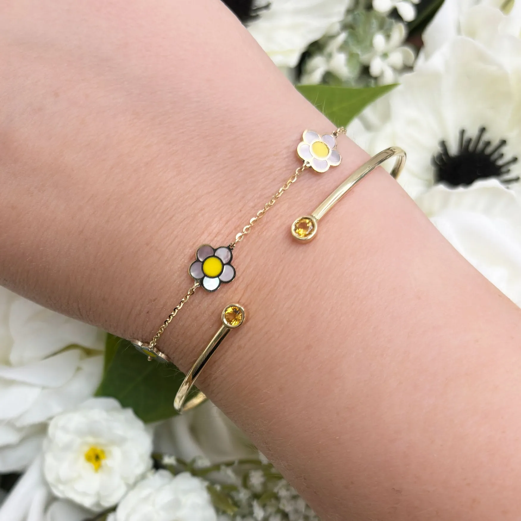 Mother of Pearl Daisy Bracelet