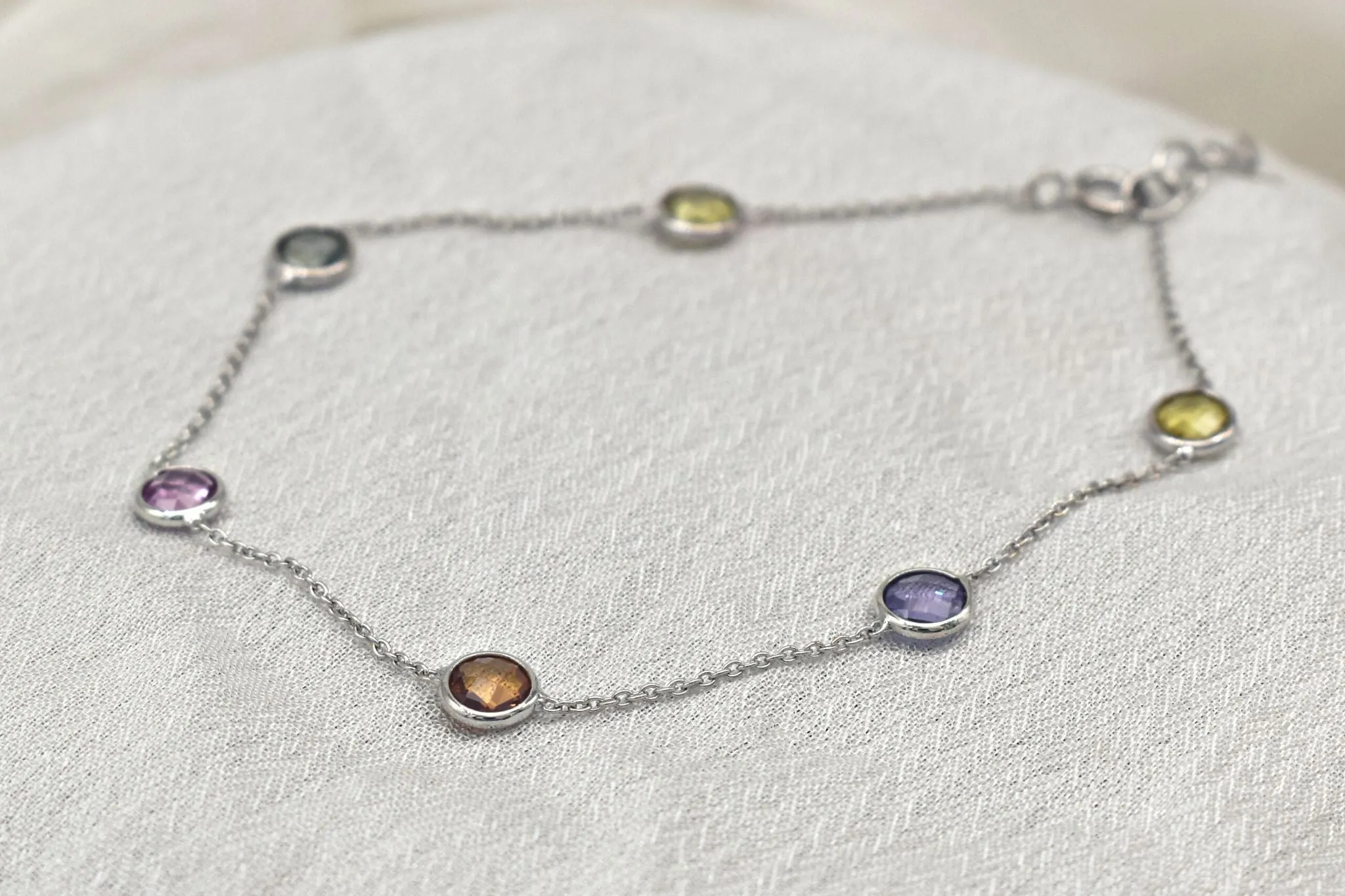 MULTI SAPPHIRE WHITE GOLD BRACELET