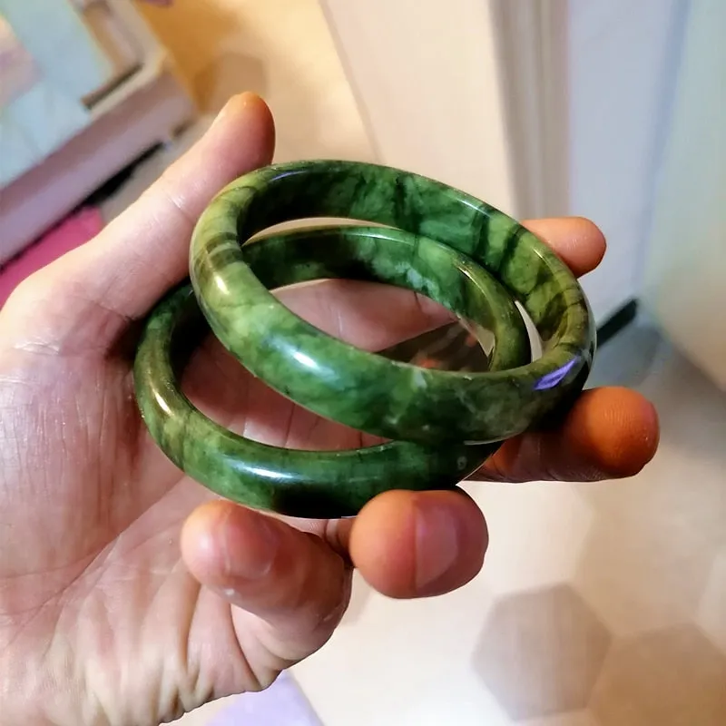Natural Chinese Southern Jade Hand