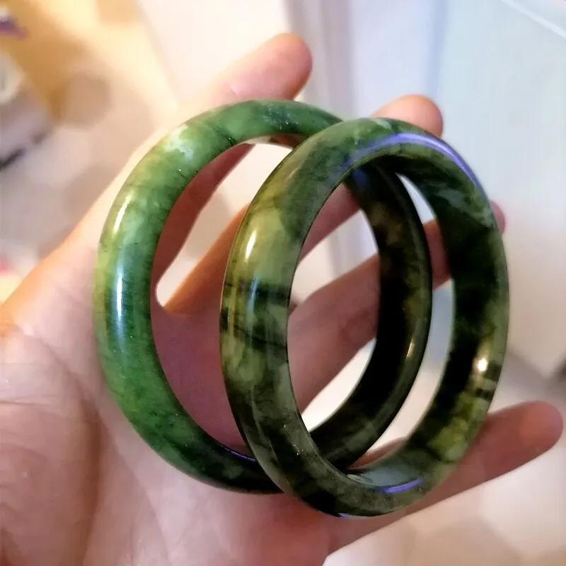Natural Chinese Southern Jade Hand