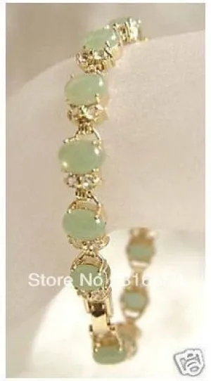 Natural green Jade Bracelet 7.5"
