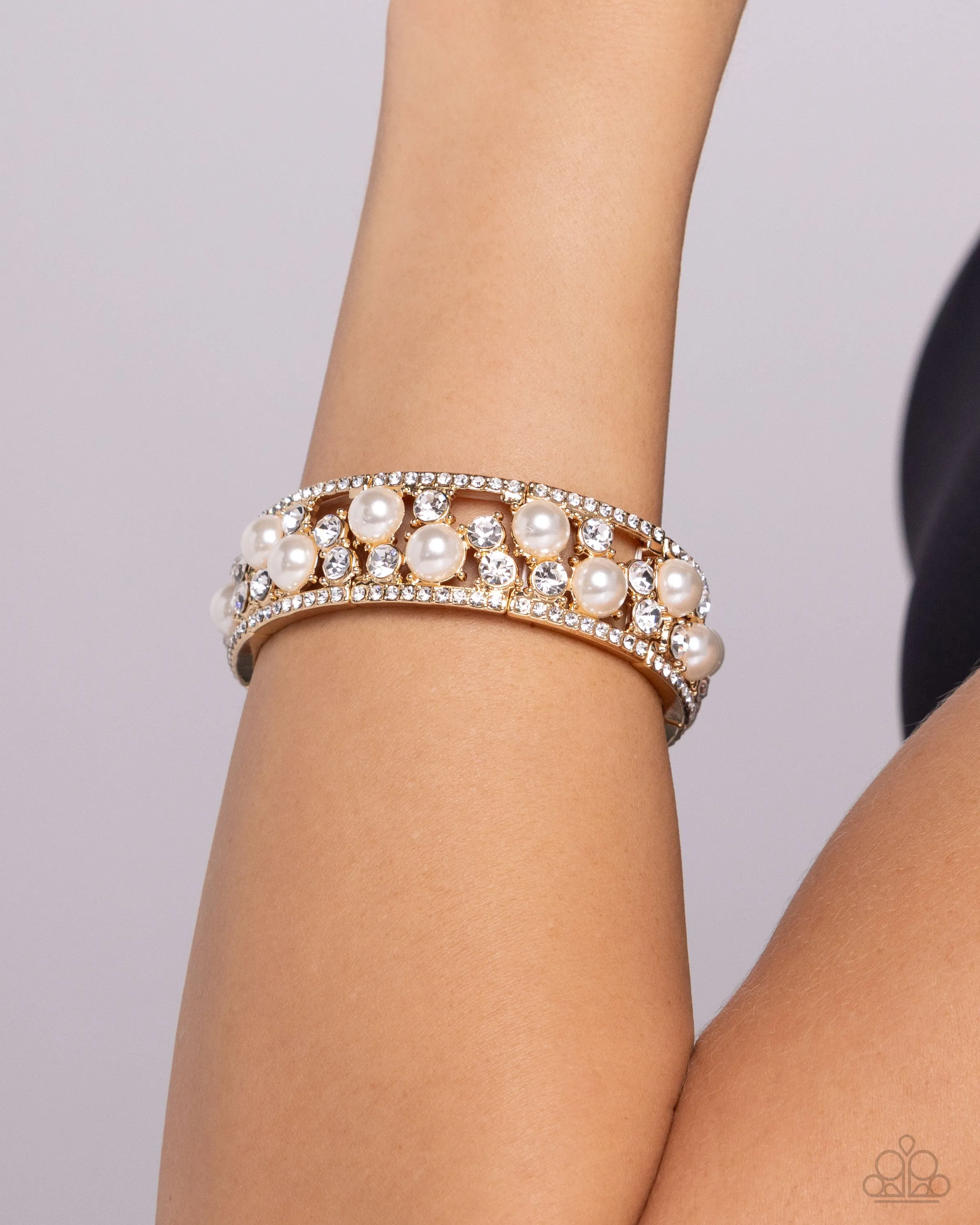 Opera Singer - Gold - White Pearl and Rhinestone Paparazzi Stretchy Bracelet