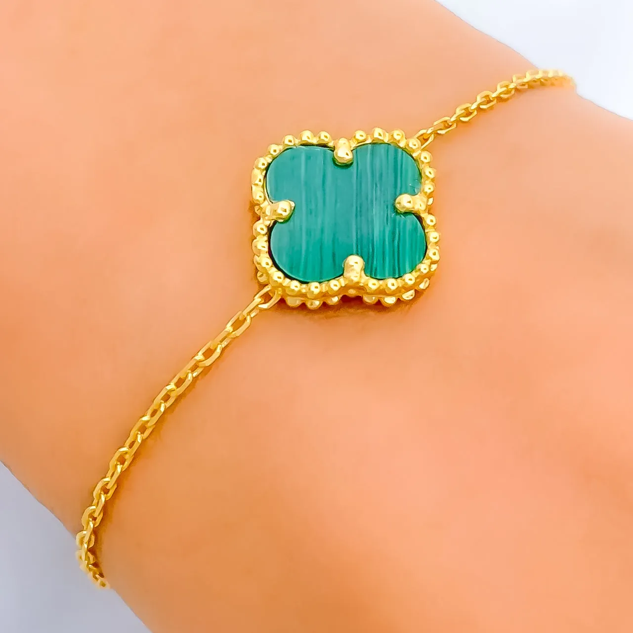 Ornamental Distinct 21k Gold Bracelet