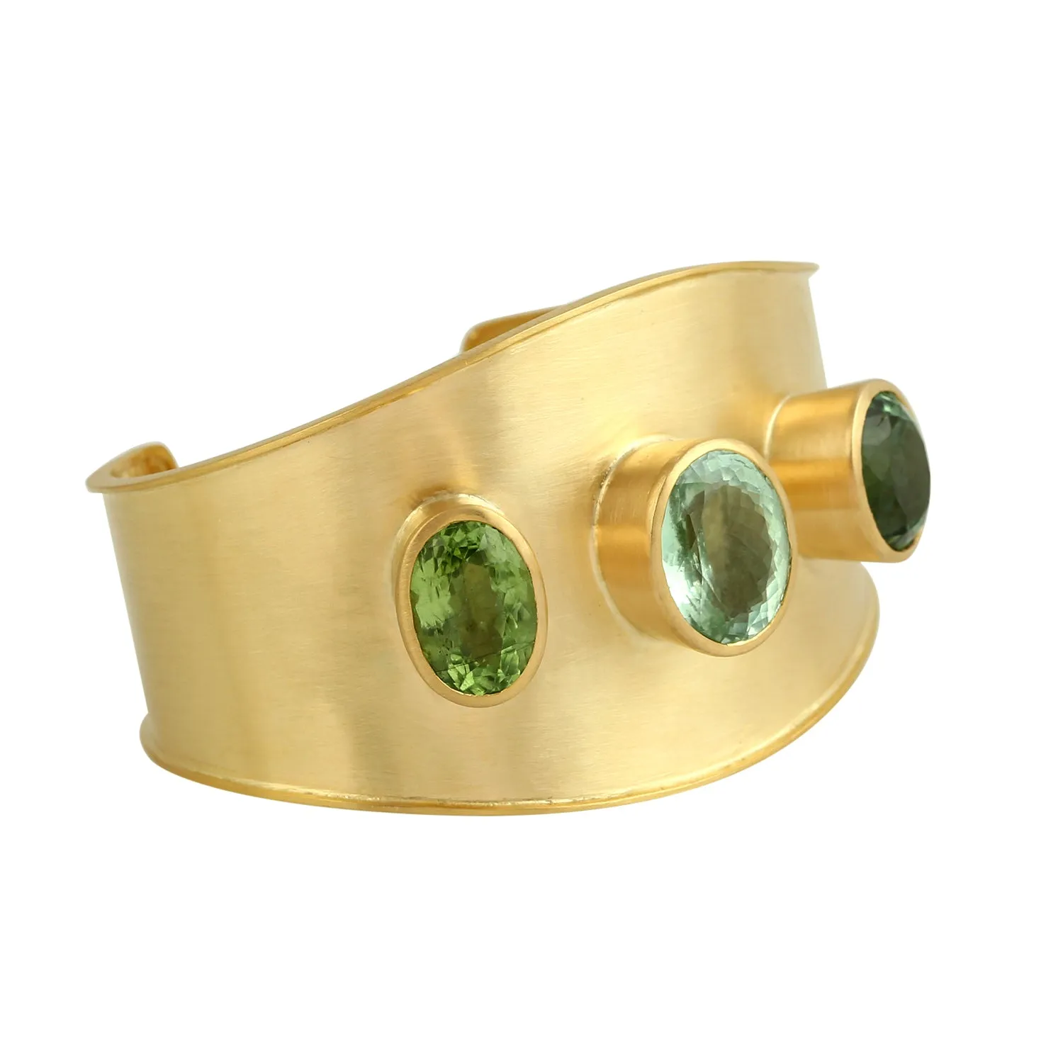Oval Cut Green Tourmaline Gemstone In 18K Yellow Gold Cuff Bracelet Jewelry
