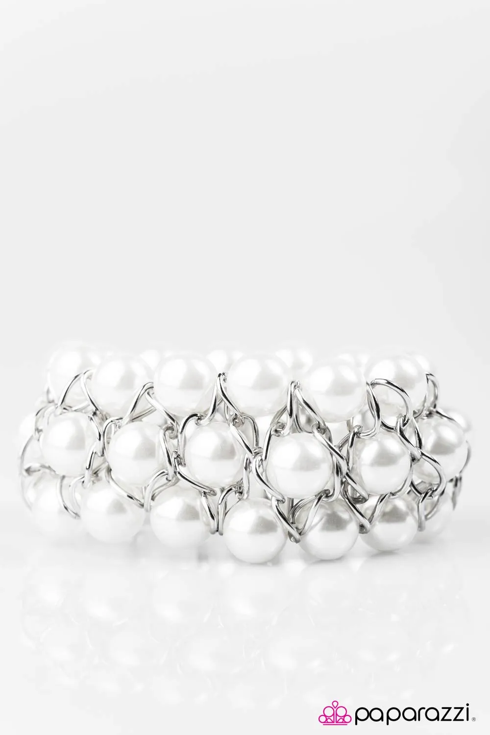 Paparazzi - Cadillac Lane - White Pearl Bracelet