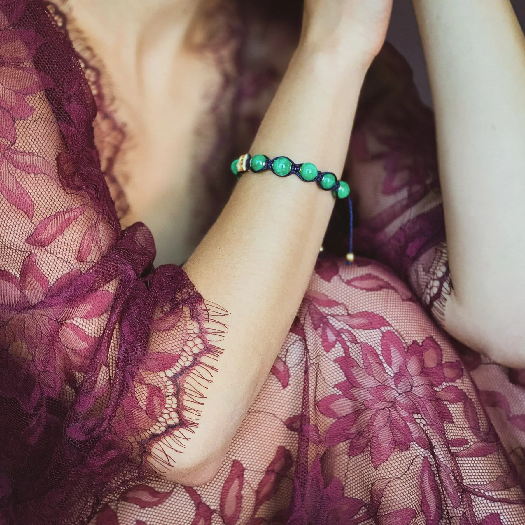 Premium Knotted Green Jade Bead Bracelet in Gold | 10MM