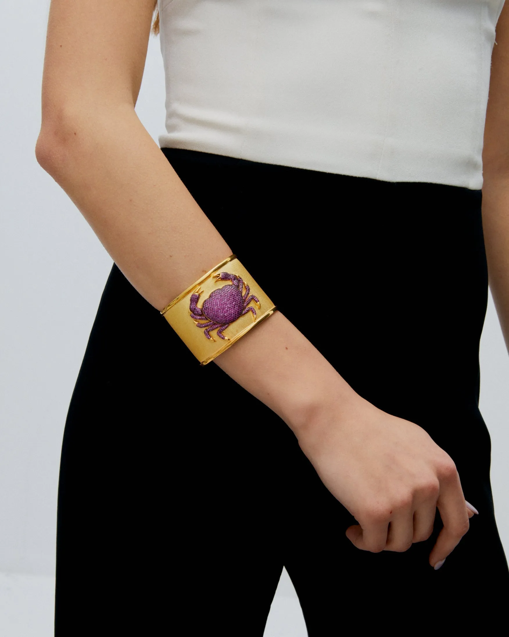 ROYAL CRAB CUFF