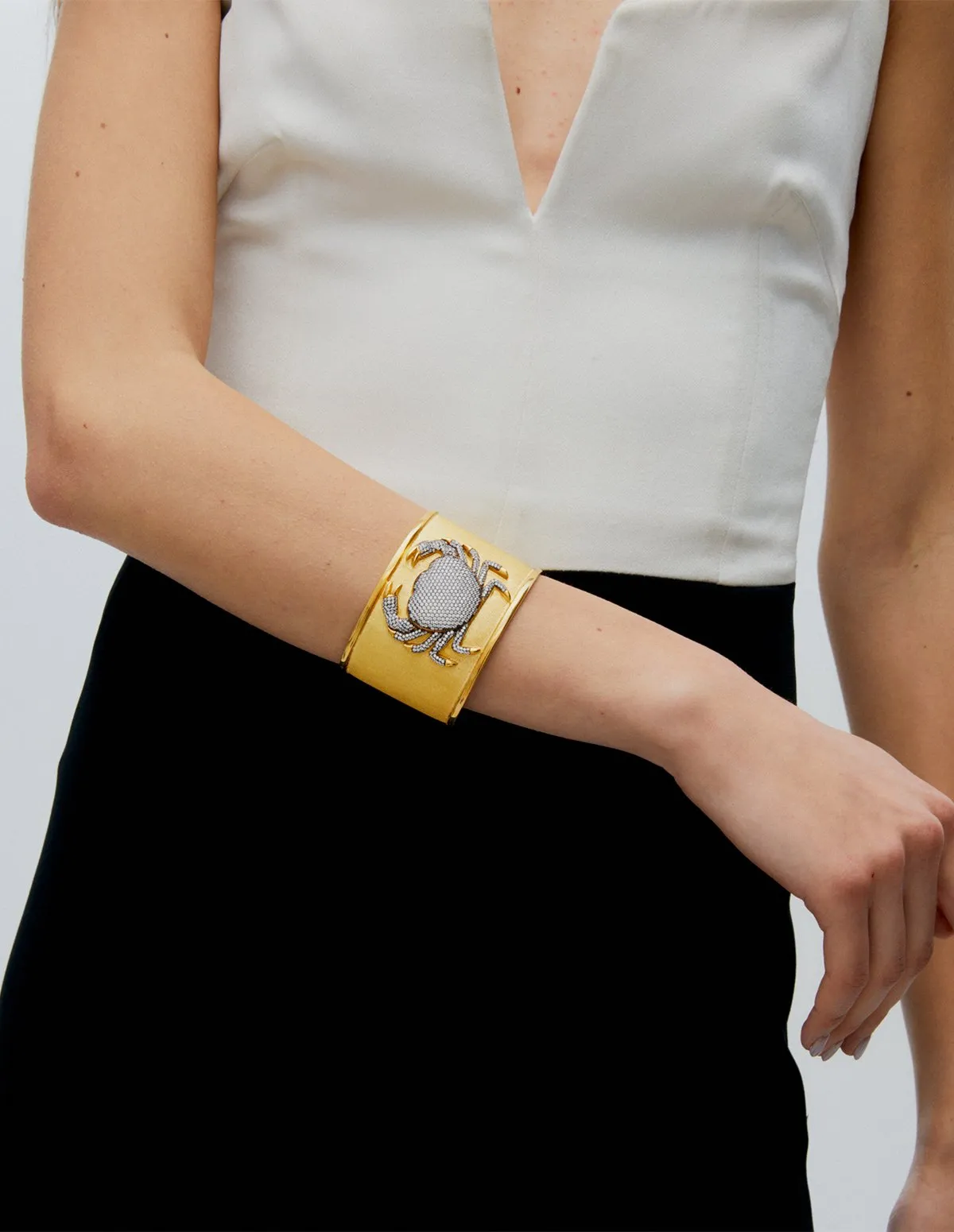 ROYAL CRAB CUFF