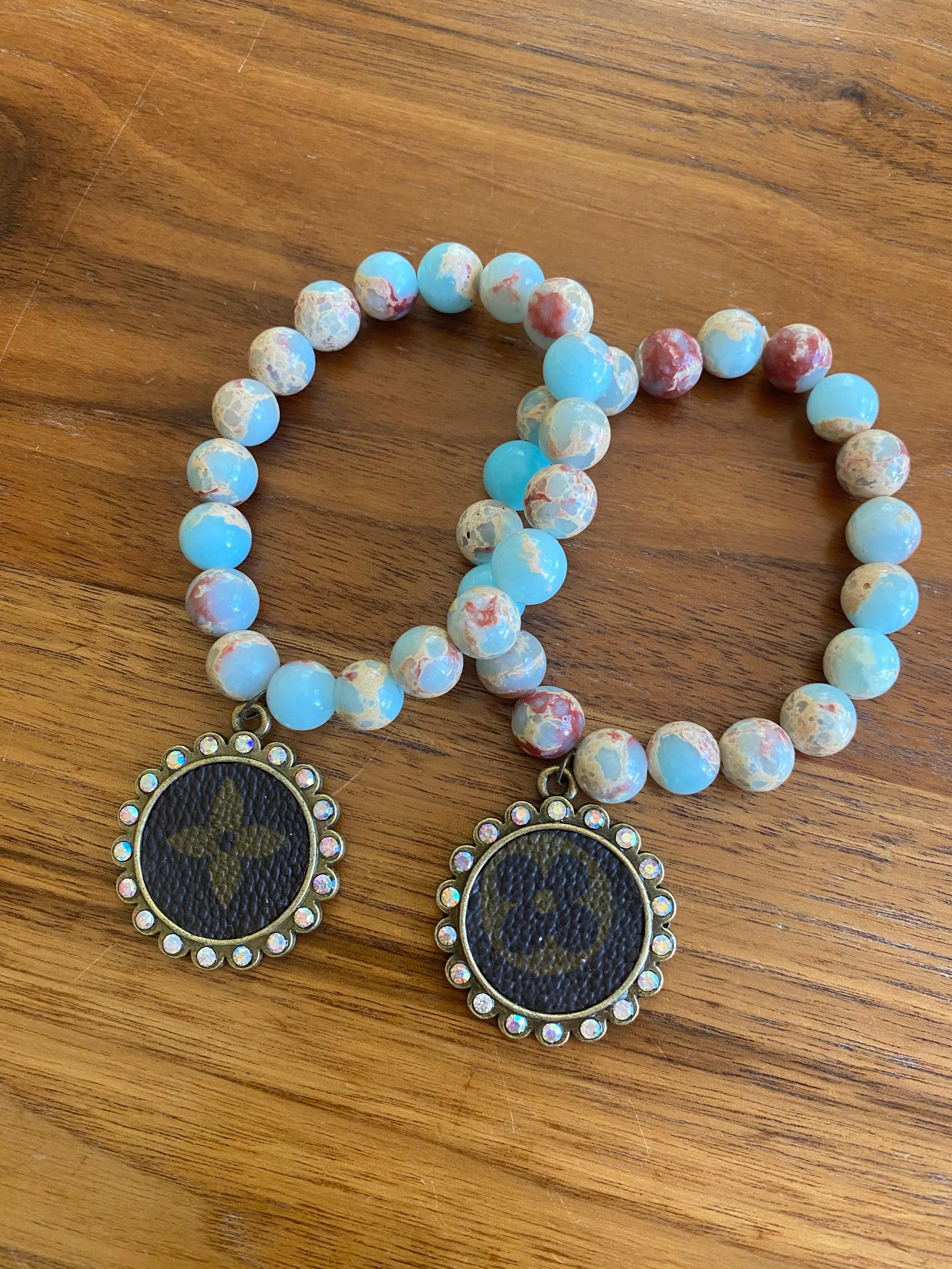 Single bead bracelets - Upcycle
