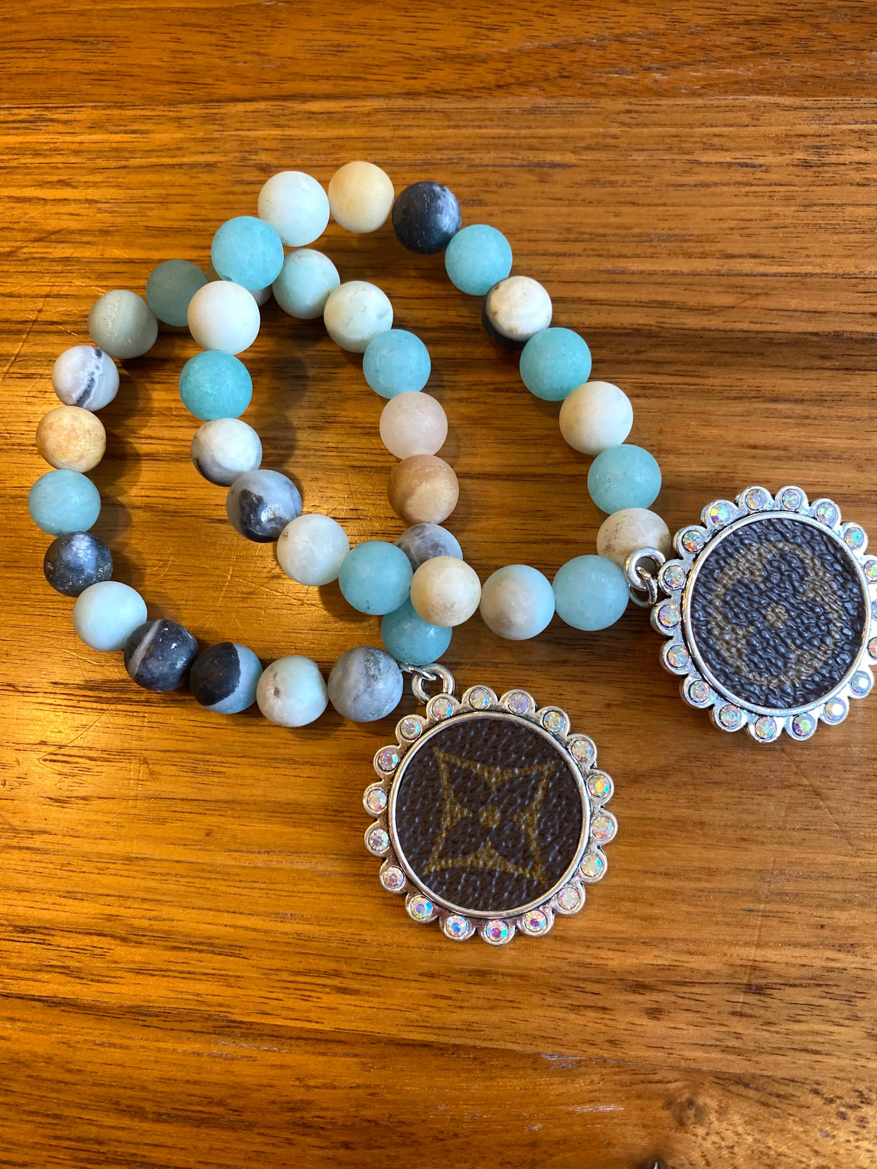Single bead bracelets - Upcycle