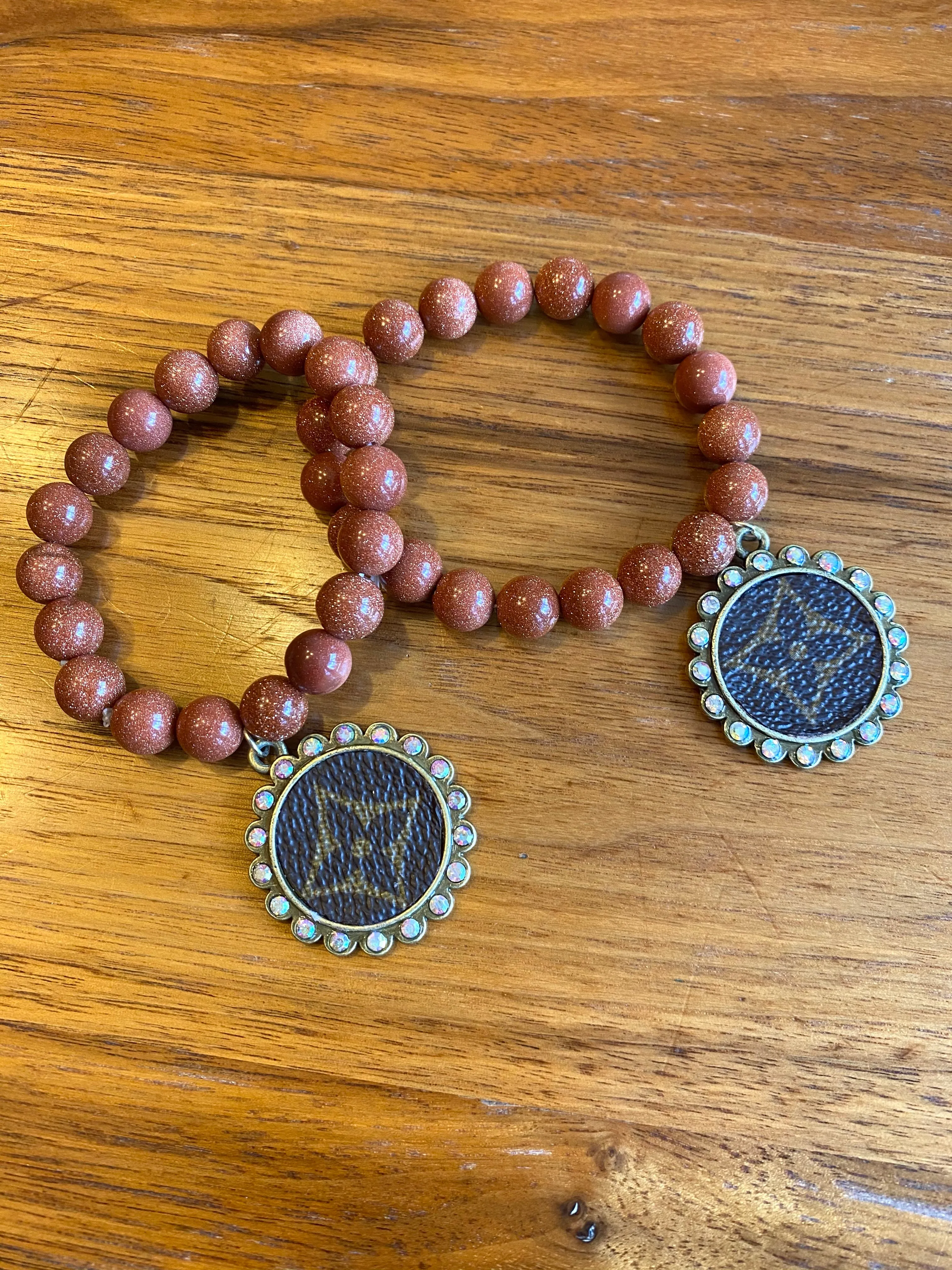 Single bead bracelets - Upcycle