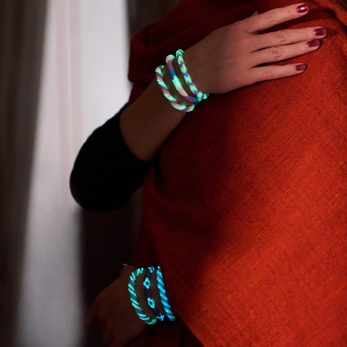 Smoke Monster | Himalayan Glass Bead Bracelet