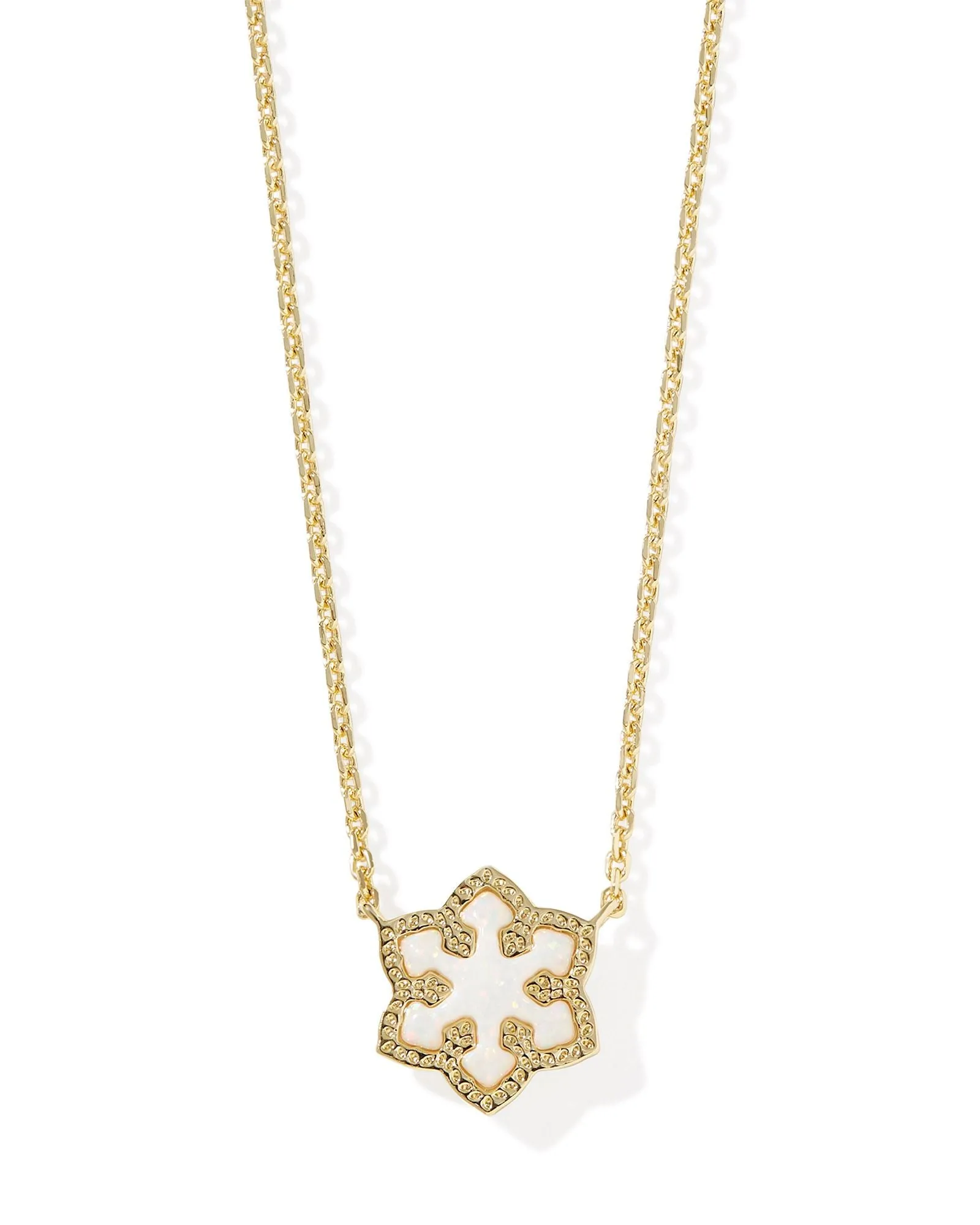 SNOWFLAKE SHORT PENDANT NECKLACE GOLD