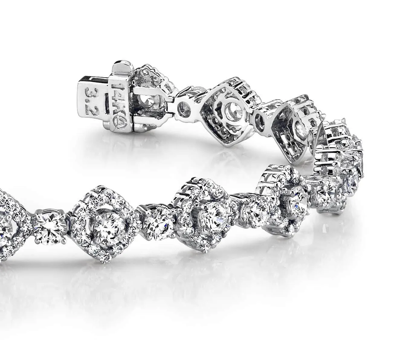 Square Link Lab-Grown Diamond Bracelet with 7.50 ct.(finished) 1.5mm, 3.5mm